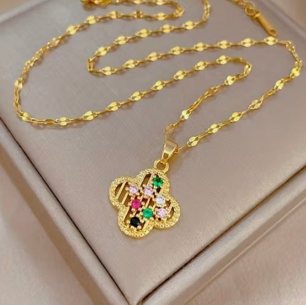 Clover micro-inlaid titanium steel necklace